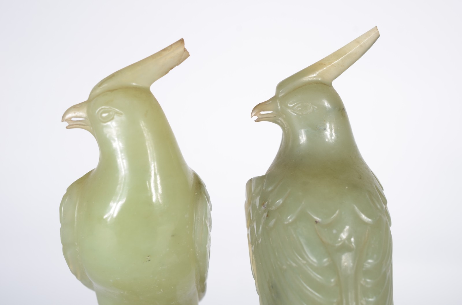 Par de esculturas de jade representando aves do paraíso. Crista com... - foto 4 de 8