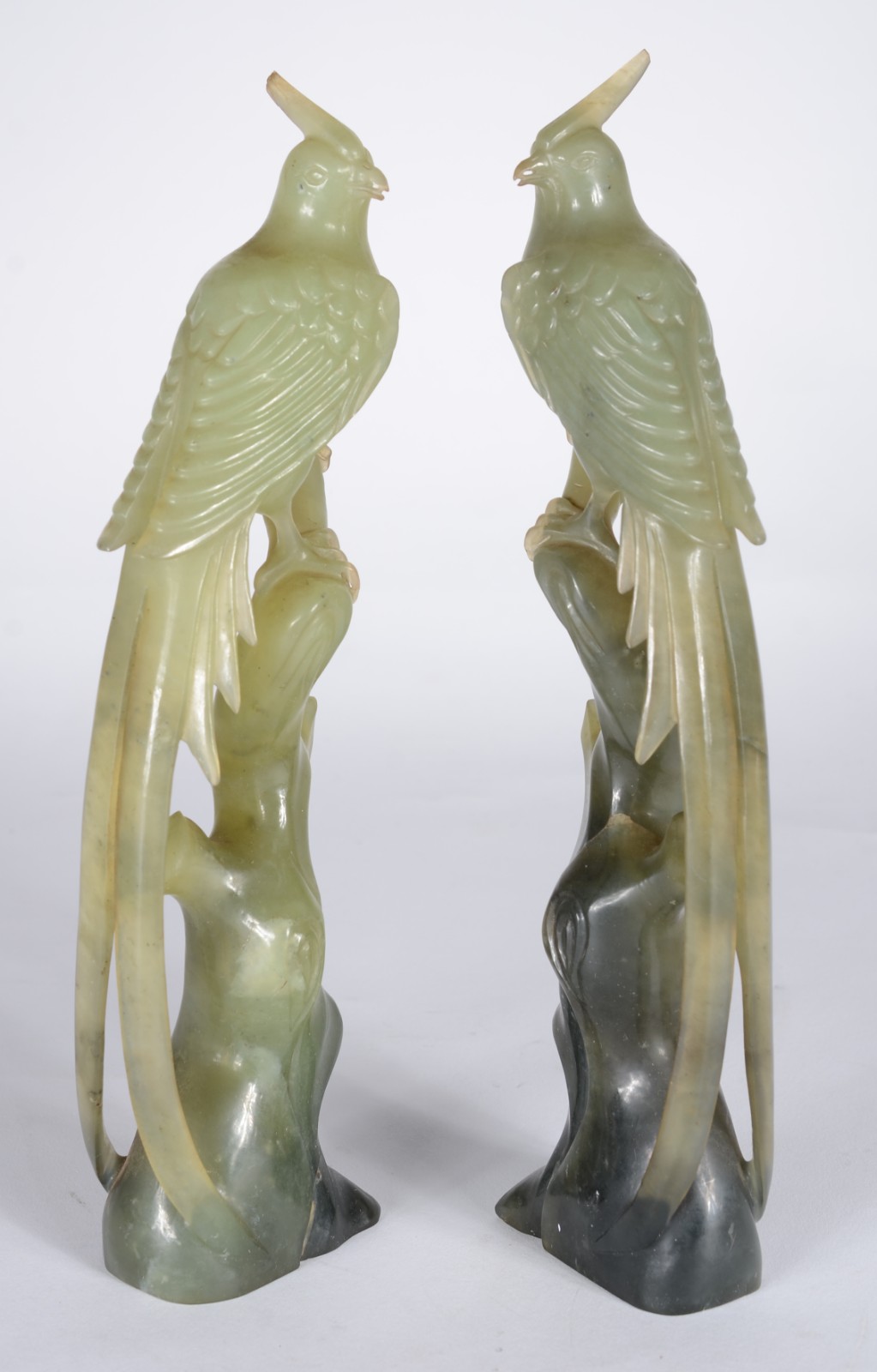 Par de esculturas de jade representando aves do paraíso. Crista com... - foto 8 de 8