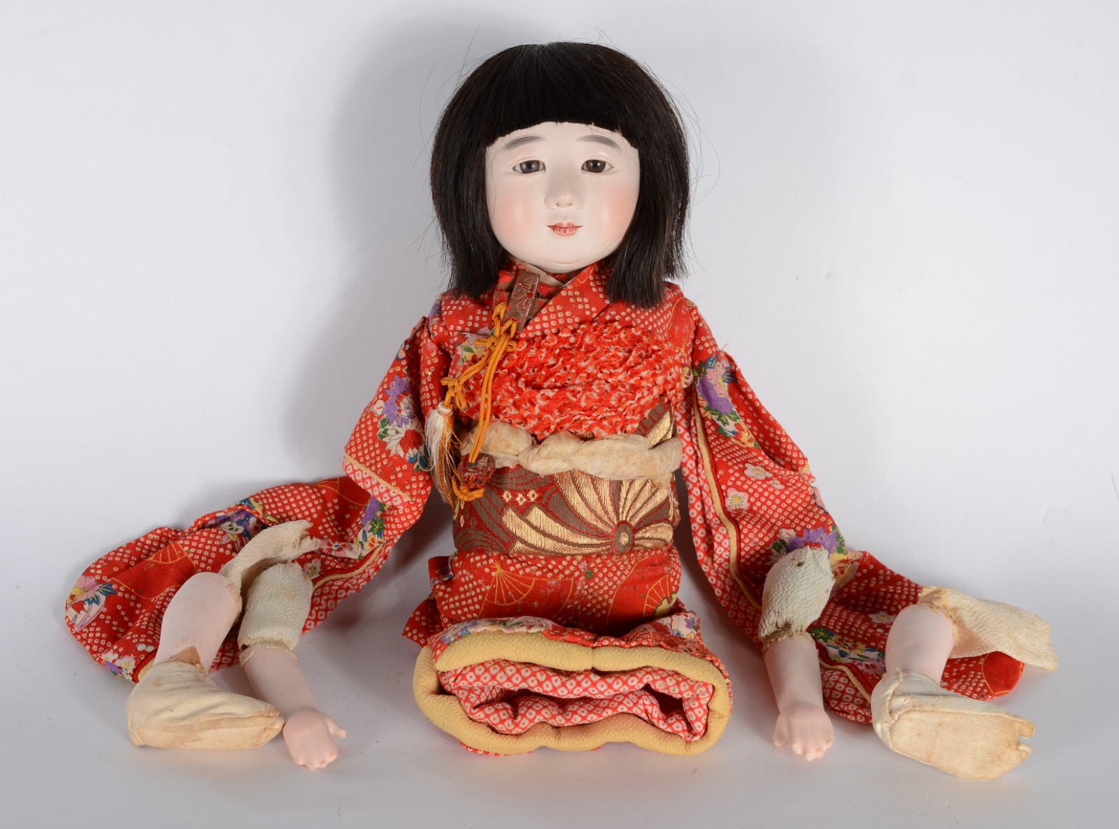 Boneca japonesa. Pernas e braços soltos. - foto 1 de 5