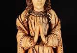 Nossa Senhora da Conceição, escultura indo-port... - Nossa Senhora da Conceição, escultura indo-portuguesa, do séc. XVIII, em marfim. Nossa Senhora, de mãos postas em oração, está representada de p...