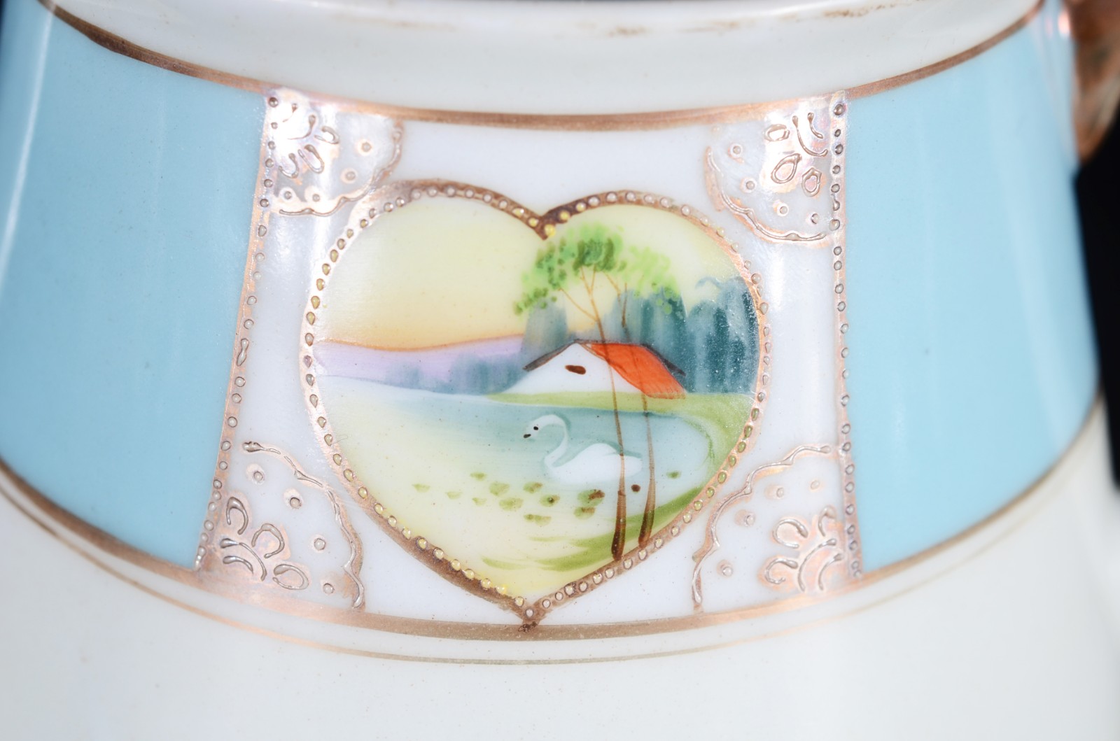 Serviço para café de porcelana oriental, composto de: 2 xícaras de... - foto 3 de 9