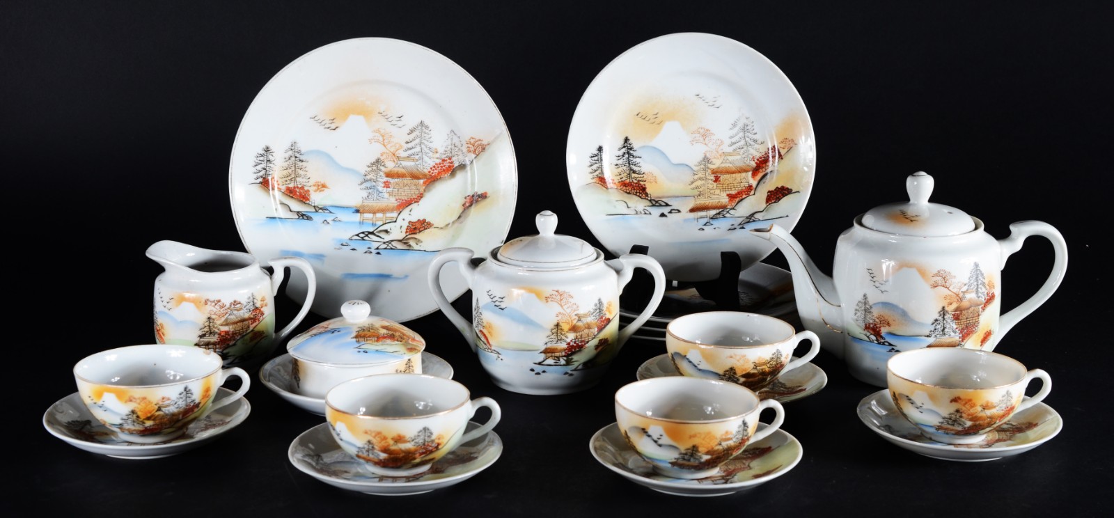 Aparelho de chá de porcelana oriental AFI China, decorado com... - foto 1 de 11
