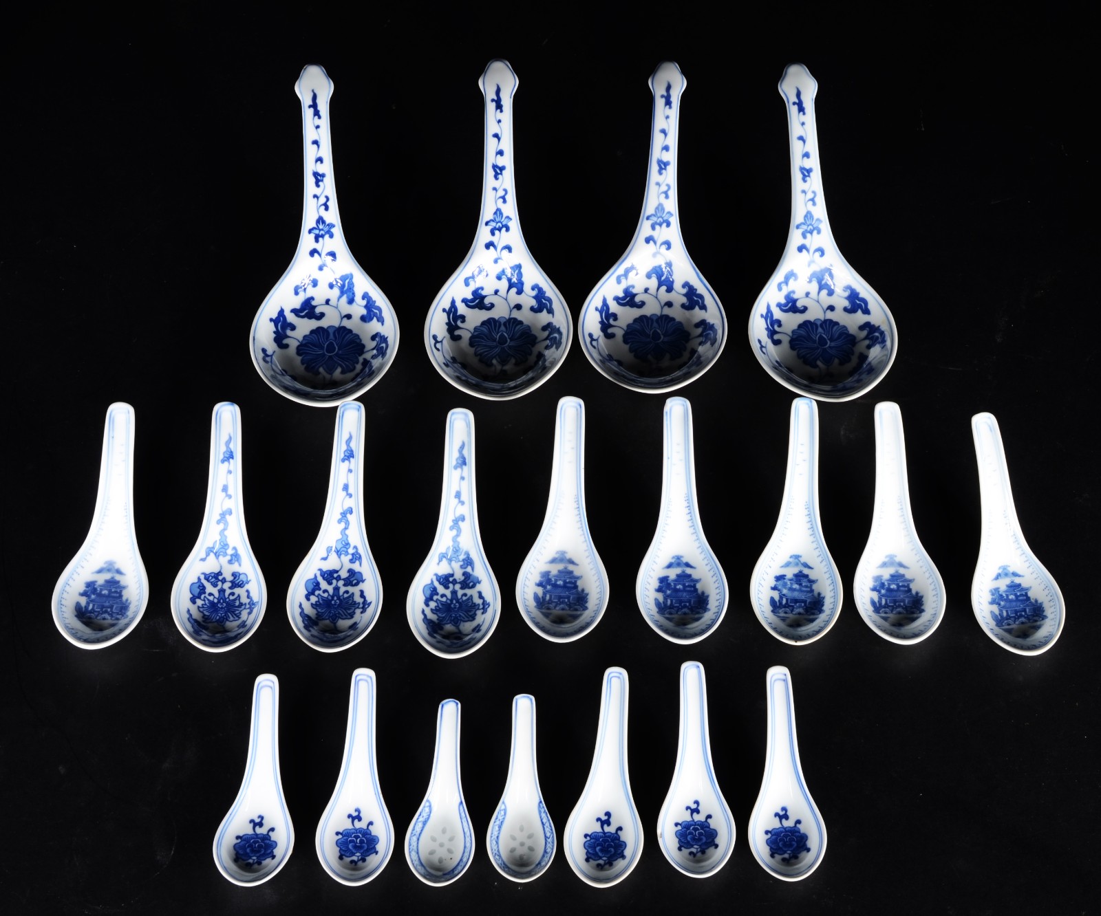 Parte de serviço de jantar de porcelana oriental, composto de... - foto 11 de 11