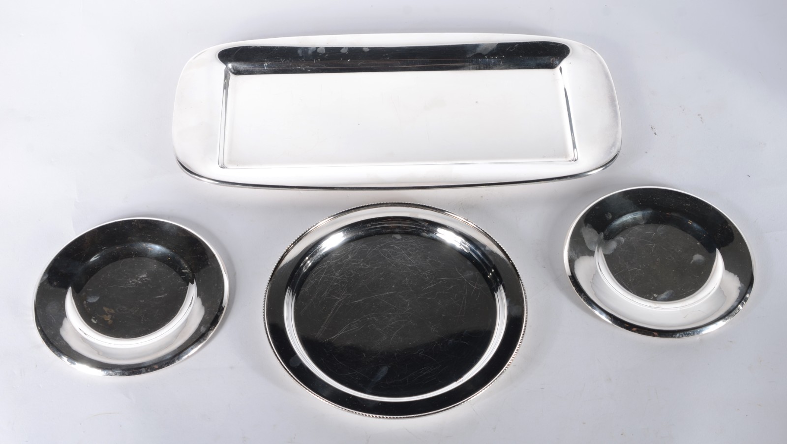 Diversas peças de metal prateado com 10 peças, sendo jarra para água... - foto 3 de 7
