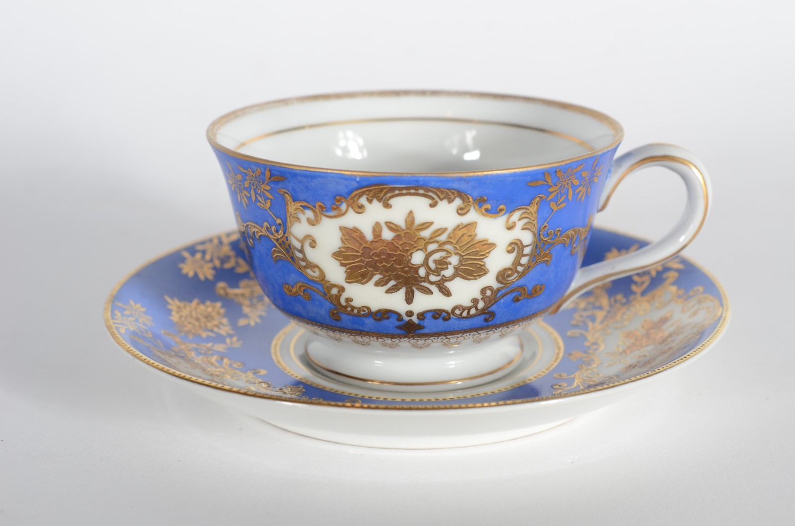 Aparelho de jantar de porcelana japonesa "Jyoto", branca com tarja... - foto 8 de 11