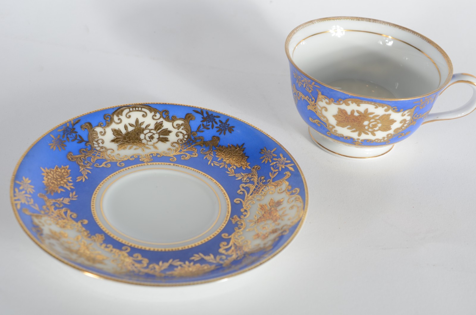 Aparelho de jantar de porcelana japonesa "Jyoto", branca com tarja... - foto 9 de 11