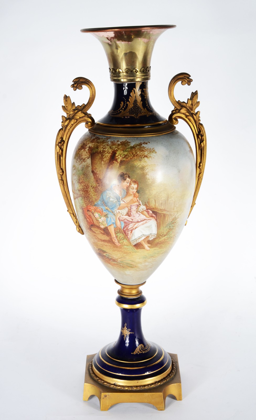 Ânfora de porcelana francesa azul cobalto e dourado, decorada com... - foto 1 de 8