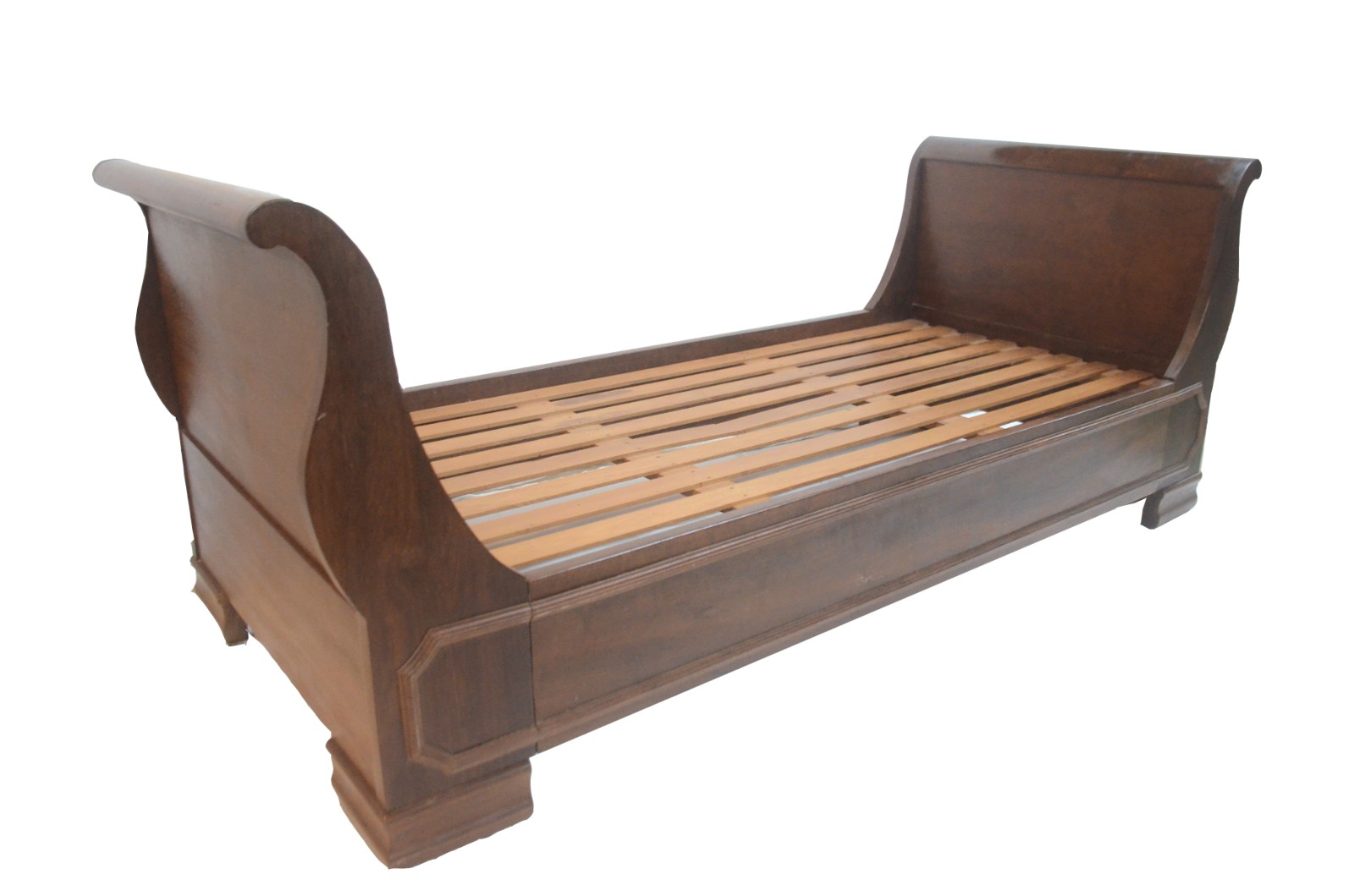 Antiga cama "Marquesa" de madeira nobre, podendo ser utilizada também... - foto 1 de 9