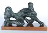 Bruno Giorgi (1905-1993), Esfinge - Escultura de bronze patinado, base de madeira. Assinada.