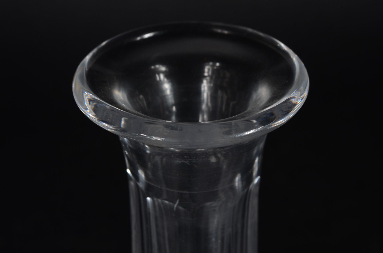 Garrafa de cristal tcheco lapidado. - foto 4 de 6