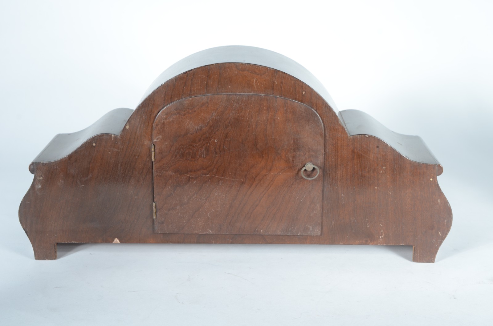 Relógio de mesa com caixa de madeira. Acompanha chave. Pequenos... - foto 4 de 8