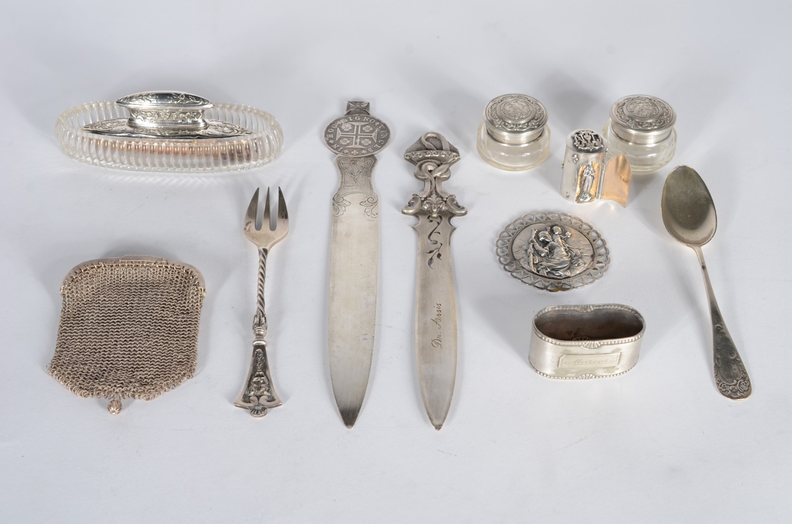 Lote com 11 peças pequenas de prata de lei, tres delas com... - foto 1 de 8