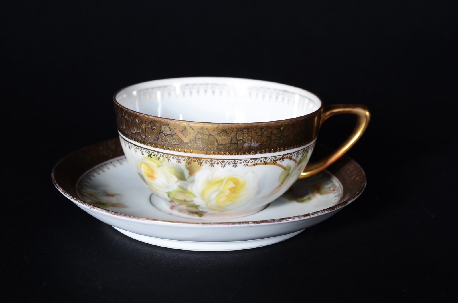 Serviço de chá de porcelana alemã RS, decorado com flores amarelas ao... - foto 7 de 11