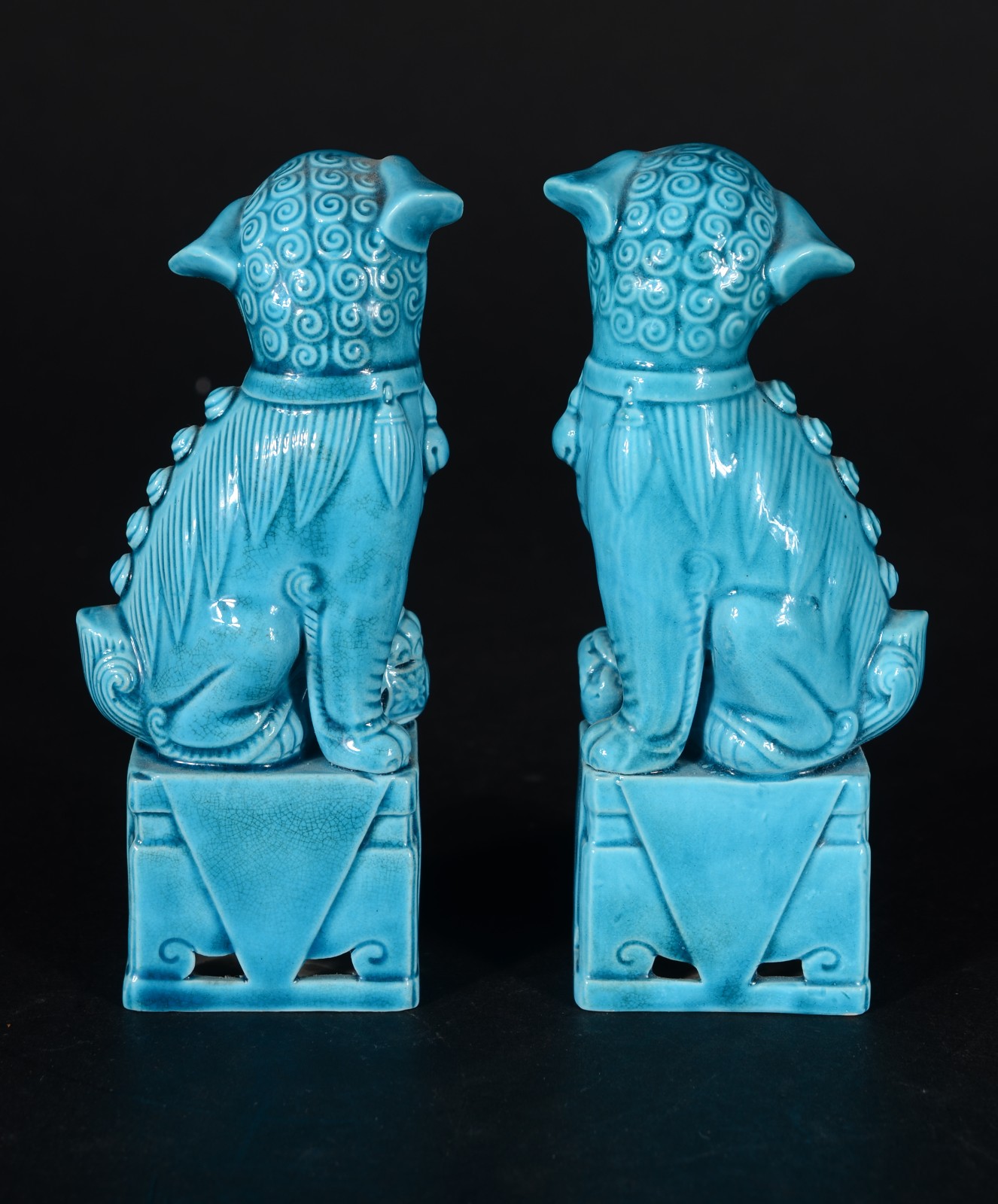 Cinco pratinhos diversos de porcelana oriental. Acompanham par de... - foto 7 de 8