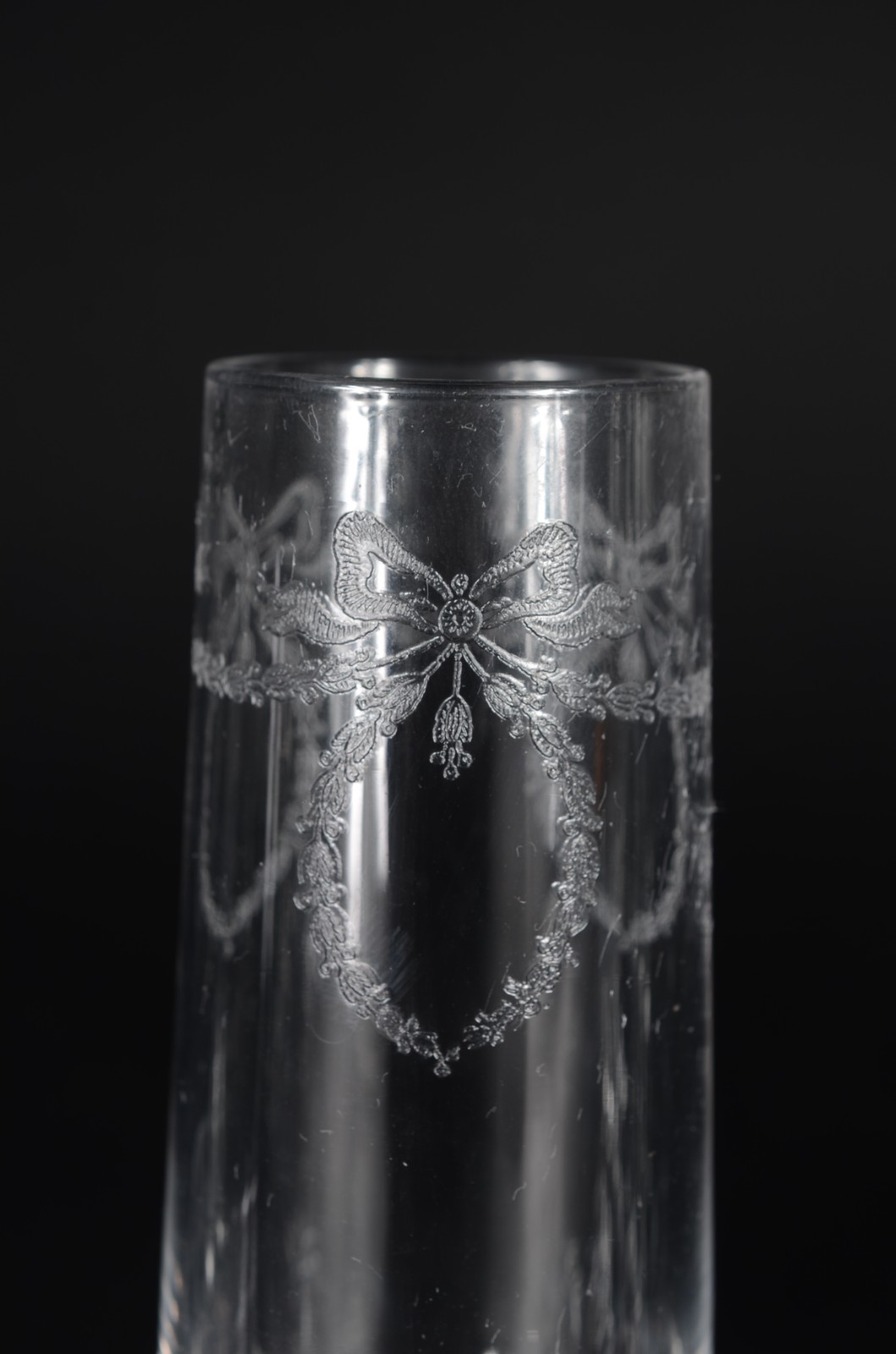 Diversos copos de cristal lavrado, composto de: 7 flutes para... - foto 3 de 4