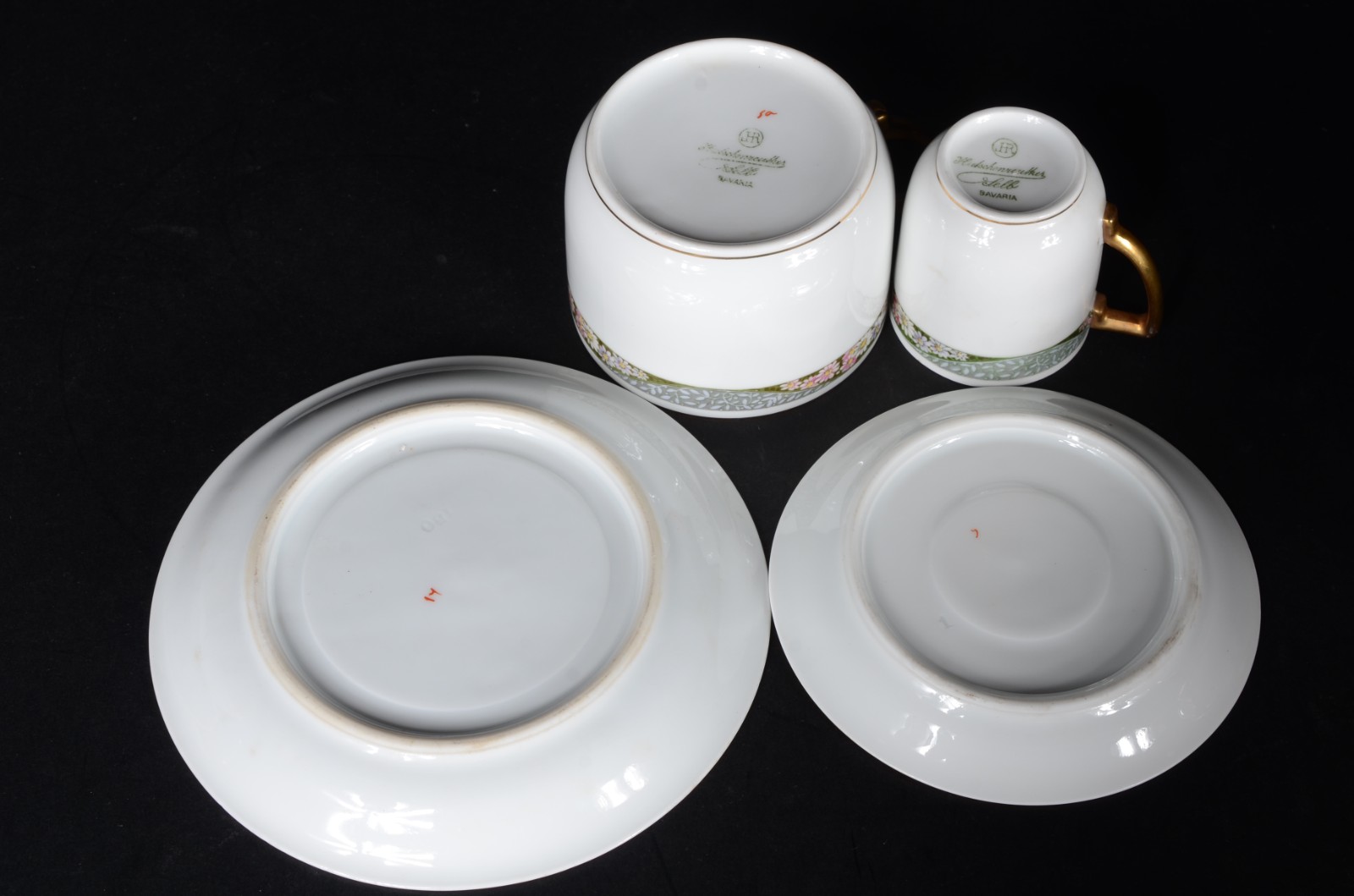 Aparelho de jantar, chá e café de porcelana Bavaria, composto de: 19... - foto 7 de 11