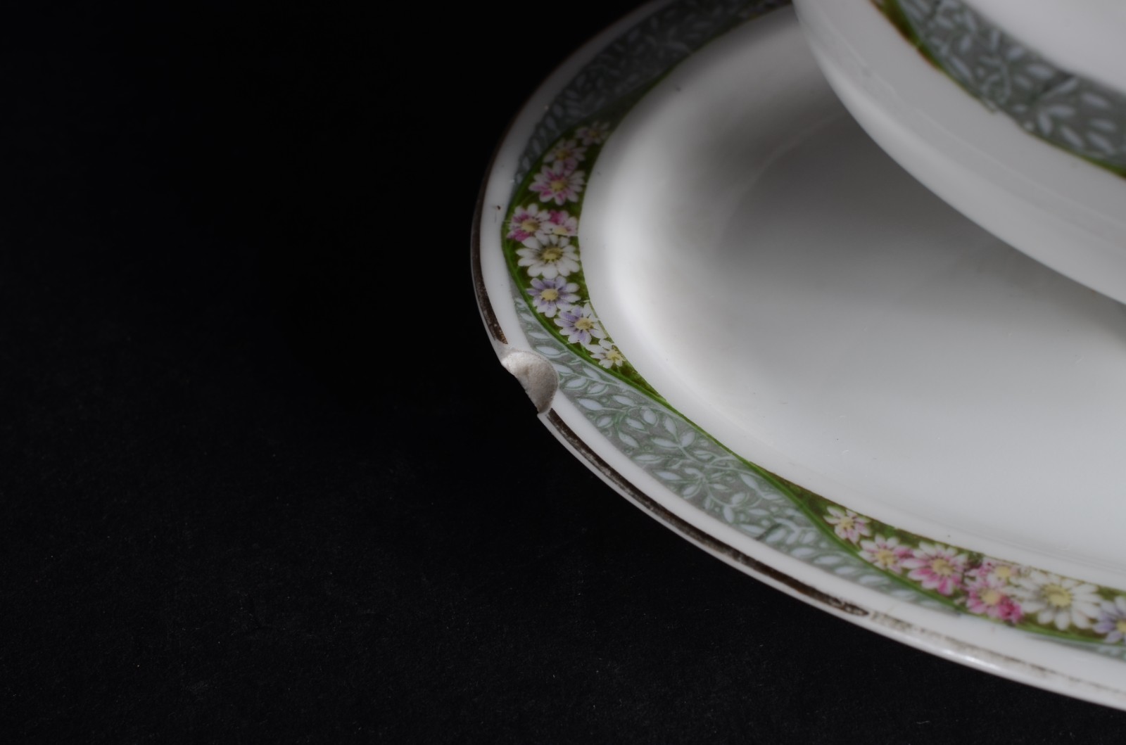 Aparelho de jantar, chá e café de porcelana Bavaria, composto de: 19... - foto 9 de 11