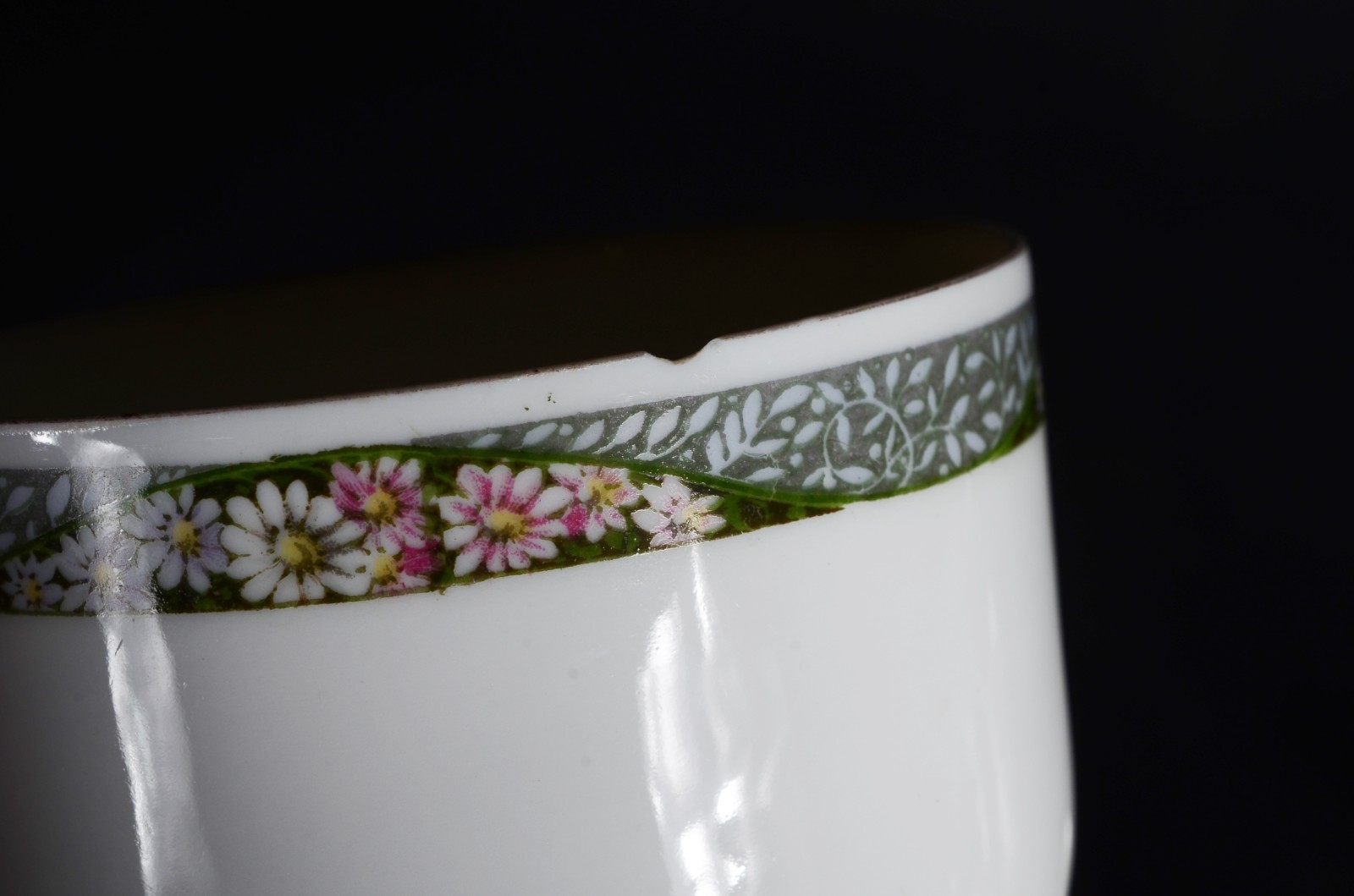 Aparelho de jantar, chá e café de porcelana Bavaria, composto de: 19... - foto 10 de 11
