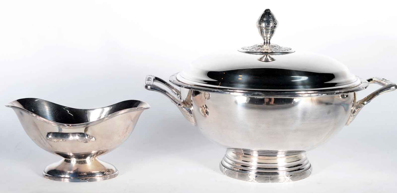 Baixela de jantar de metal prateado modelo "croisé", composto de... - foto 2 de 6