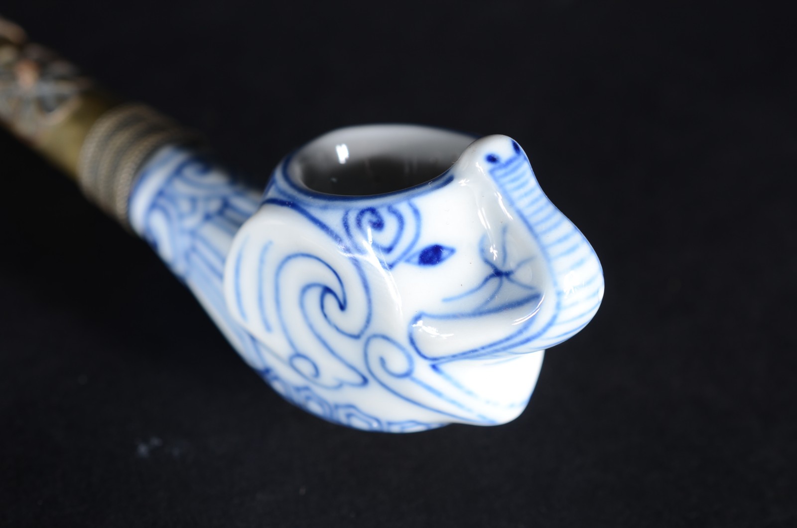 Três peças para fumantes, sendo: dois cachimbos e piteira de diversas... - foto 2 de 5