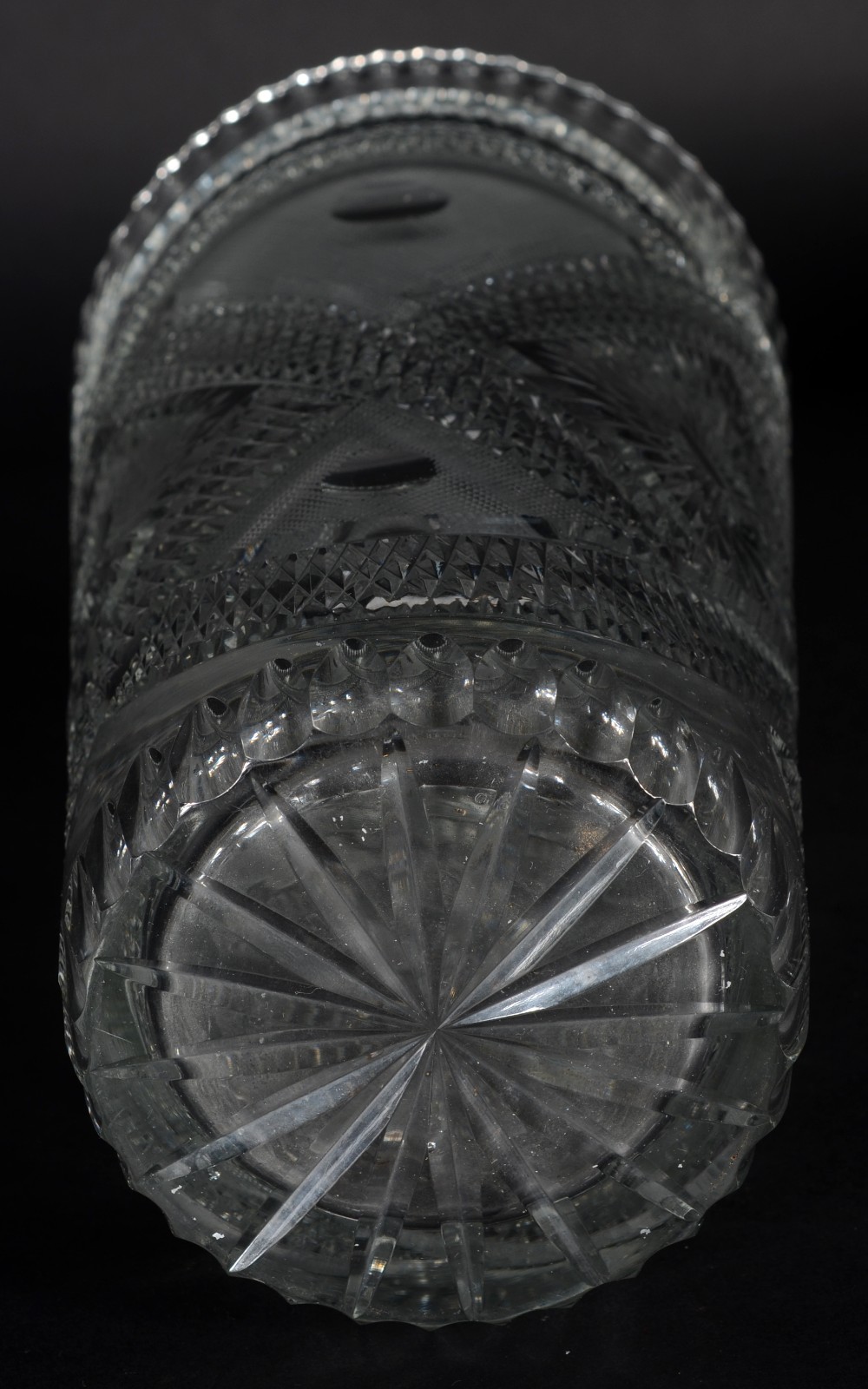 Vaso de cristal tcheco lapidado. - foto 4 de 5
