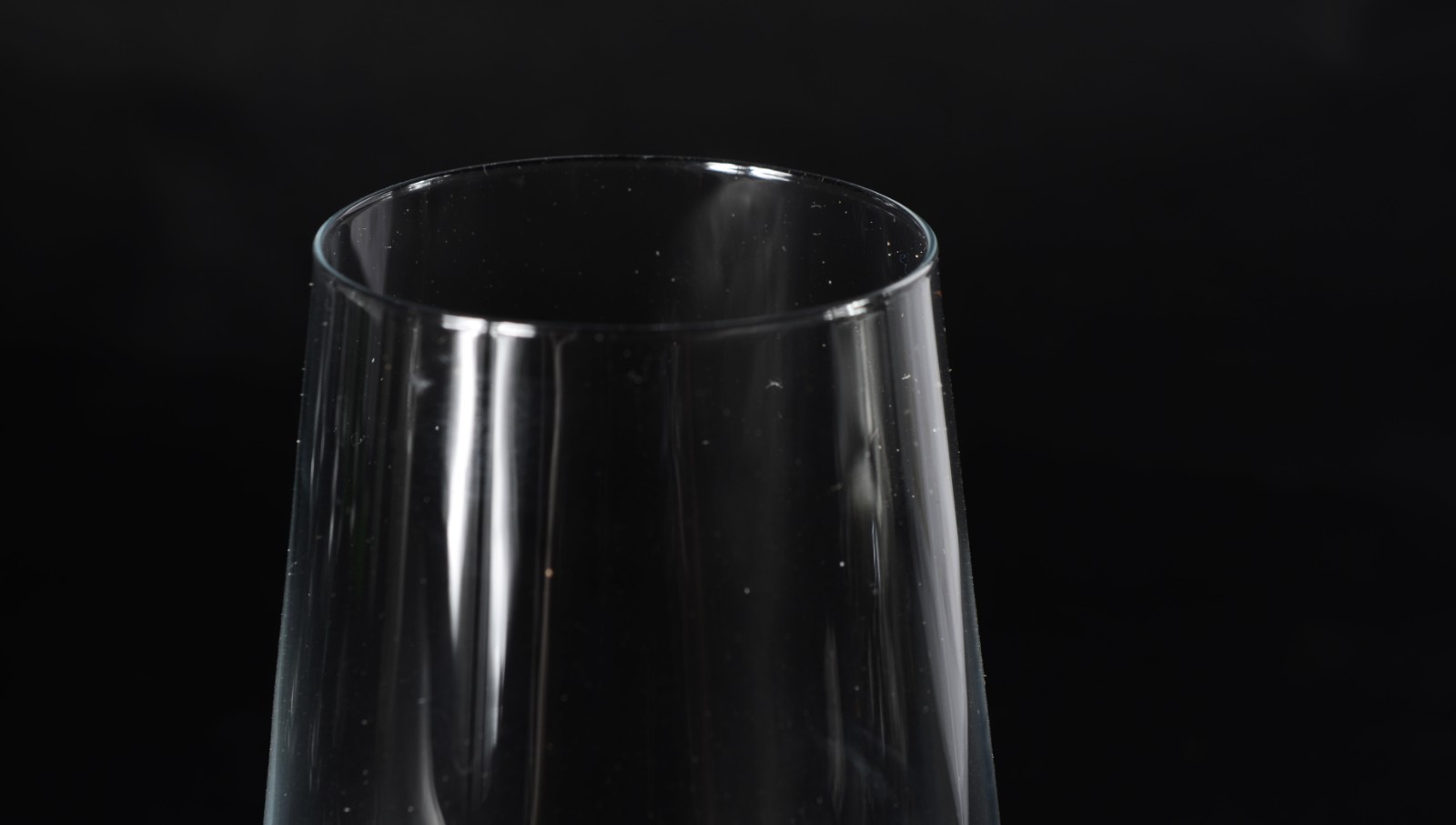 Seis taças de cristal da Bohemia para cerveja, 370 ml. - foto 2 de 3