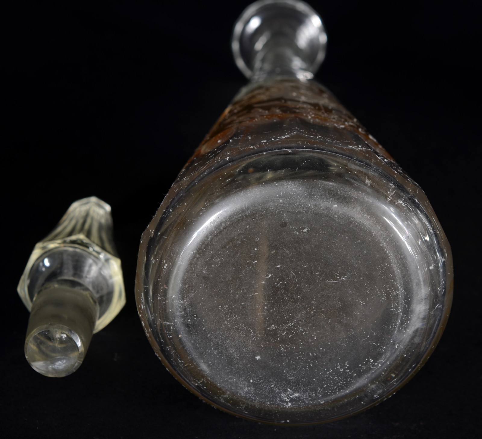 Conjunto de garrafa e 5 cálices de cristal europeu facetado, doublé... - foto 9 de 9