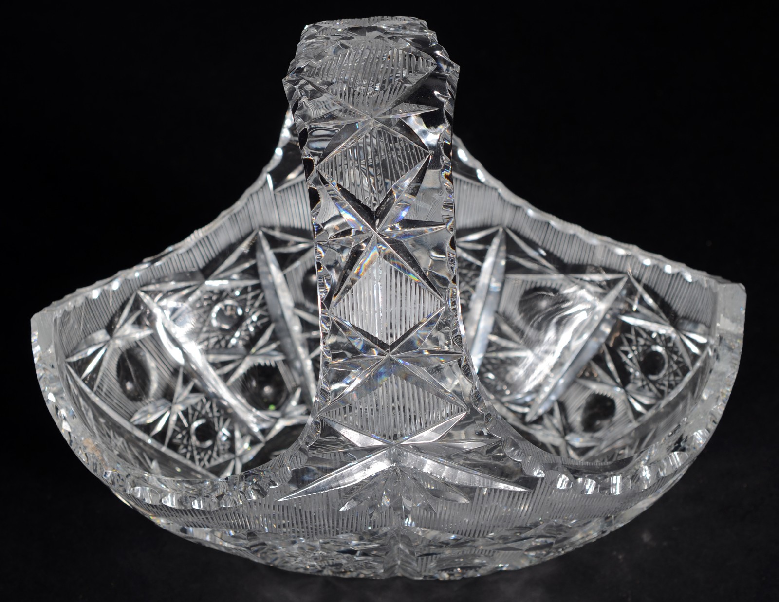 Cesta de cristal tcheco lapidado. - foto 2 de 7