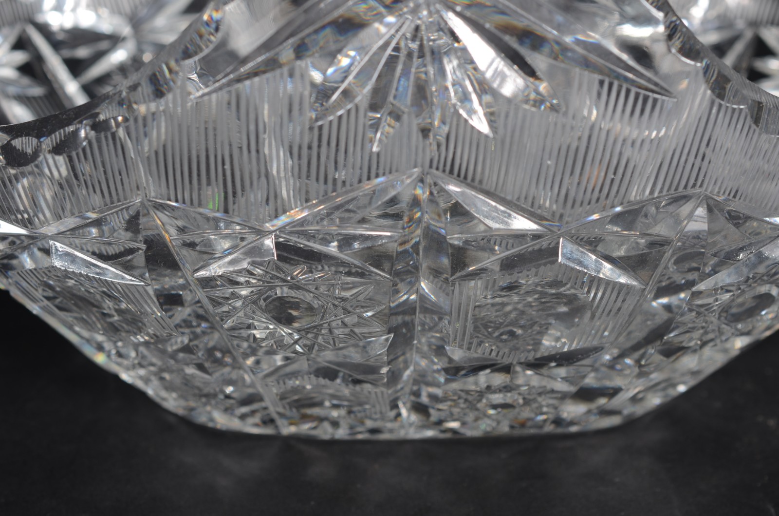 Cesta de cristal tcheco lapidado. - foto 7 de 7