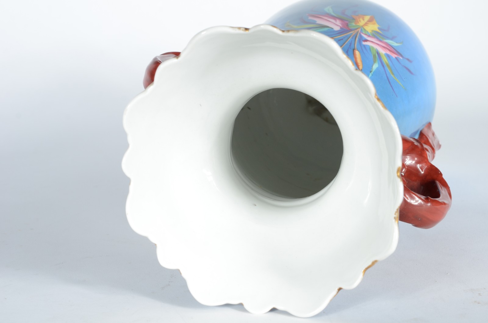 Vaso de porcelana francesa Velho Paris, decorado com flores em... - foto 7 de 9