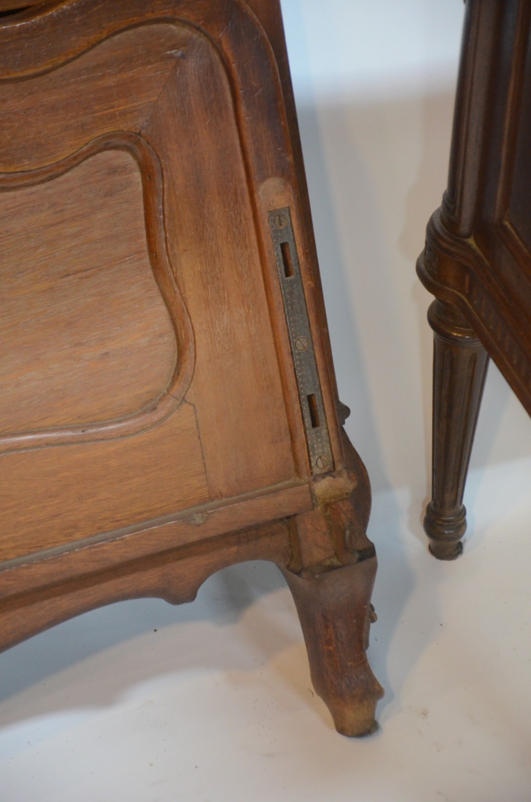 Conjunto de cama de solteiro com detalhes de palhinha na cabeceira e... - foto 8 de 11