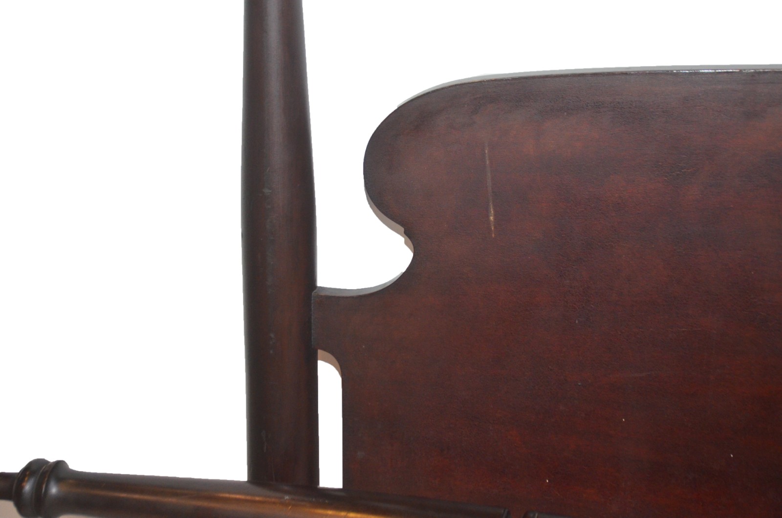Cama de casal de madeira nobre, cabeceira e peseira com colunas... - foto 6 de 11