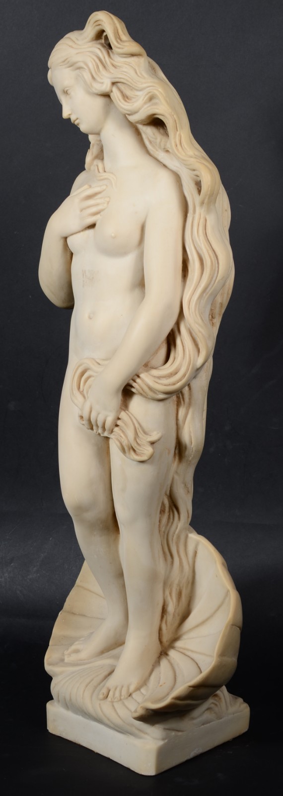 Escultura de resina representando "Vênus". - foto 2 de 7