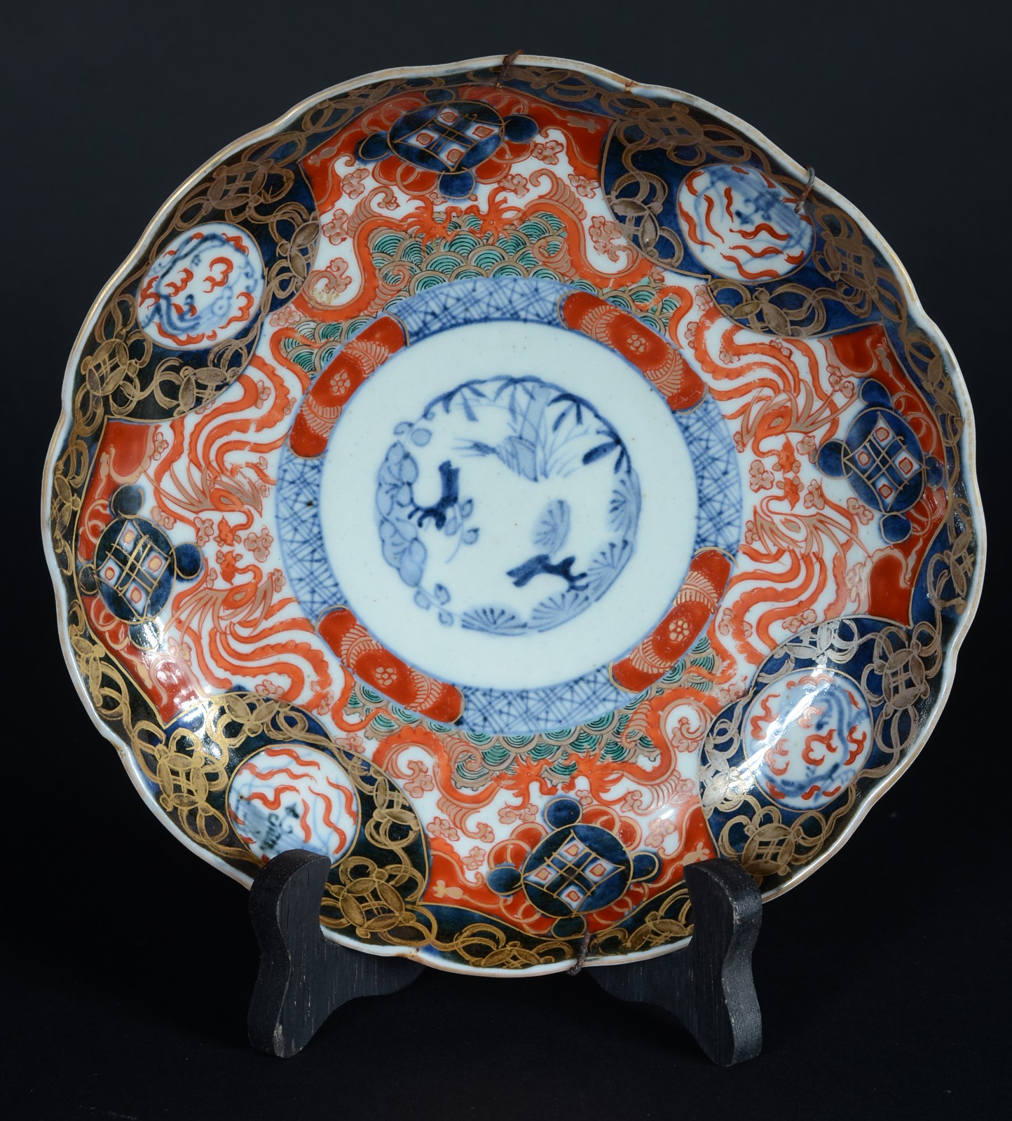 Prato de porcelana japonesa Imari. - foto 1 de 6