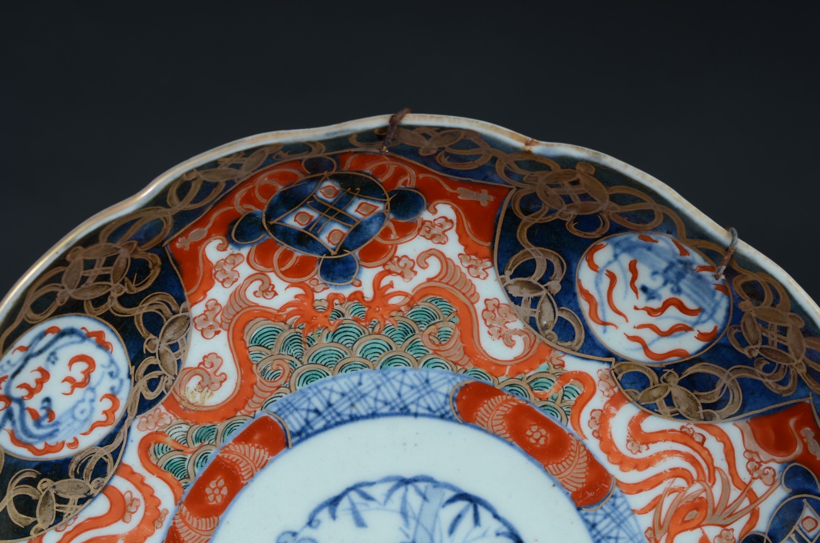 Prato de porcelana japonesa Imari. - foto 4 de 6