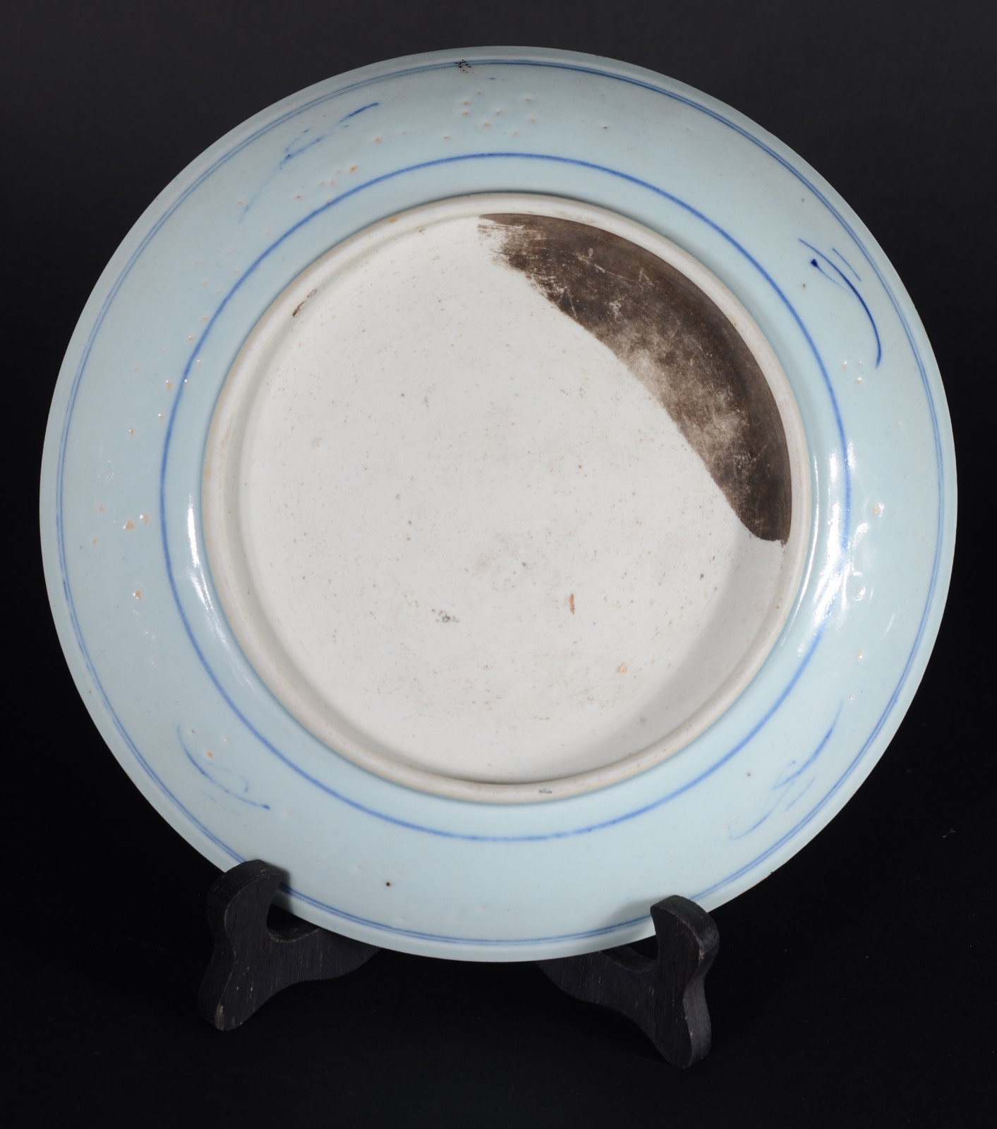 Antigo prato de porcelana chinesa decorado com figura de dragão em... - foto 4 de 4