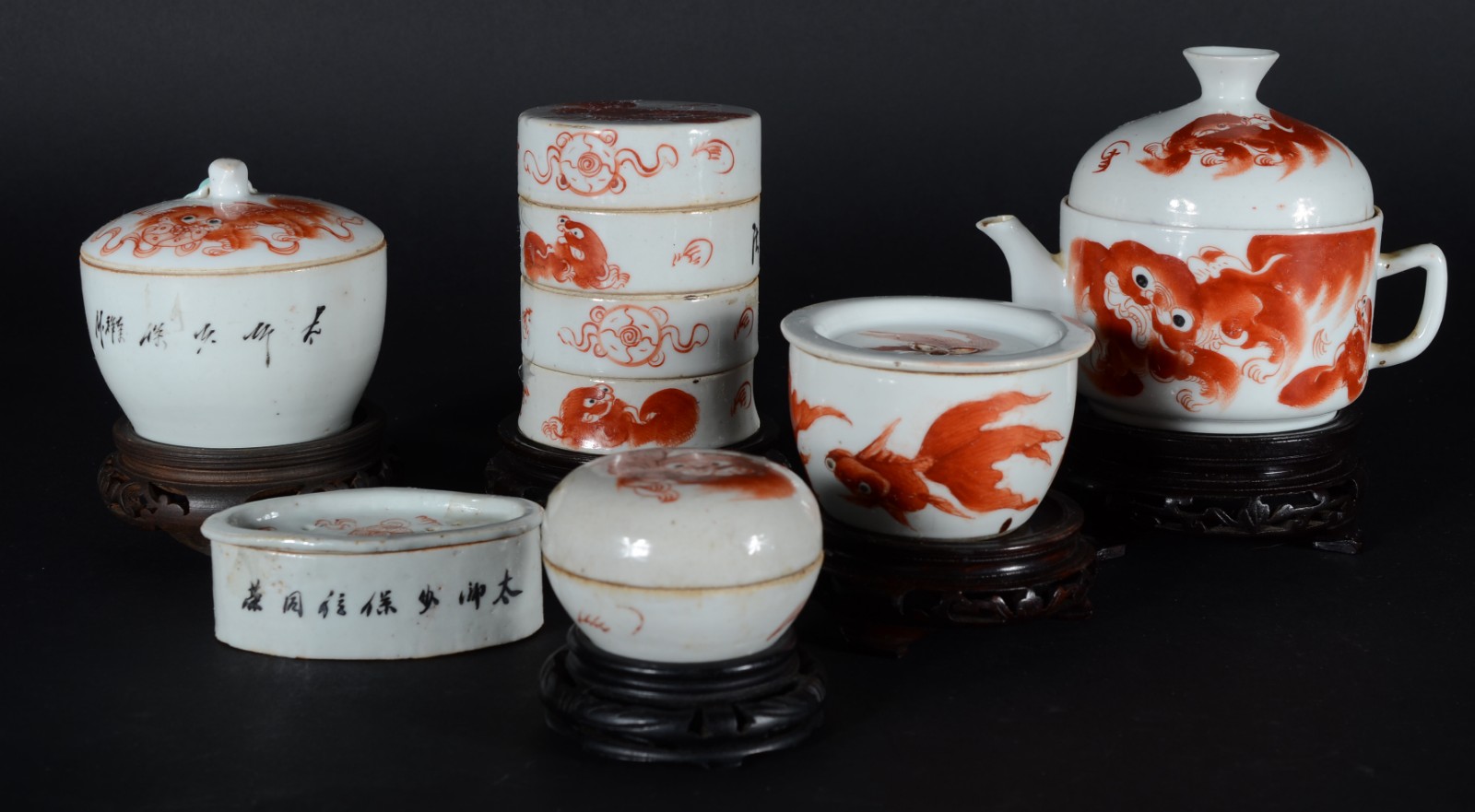 Conjunto com 6 antigas peças de porcelana chinesa decoradas com... - foto 1 de 6