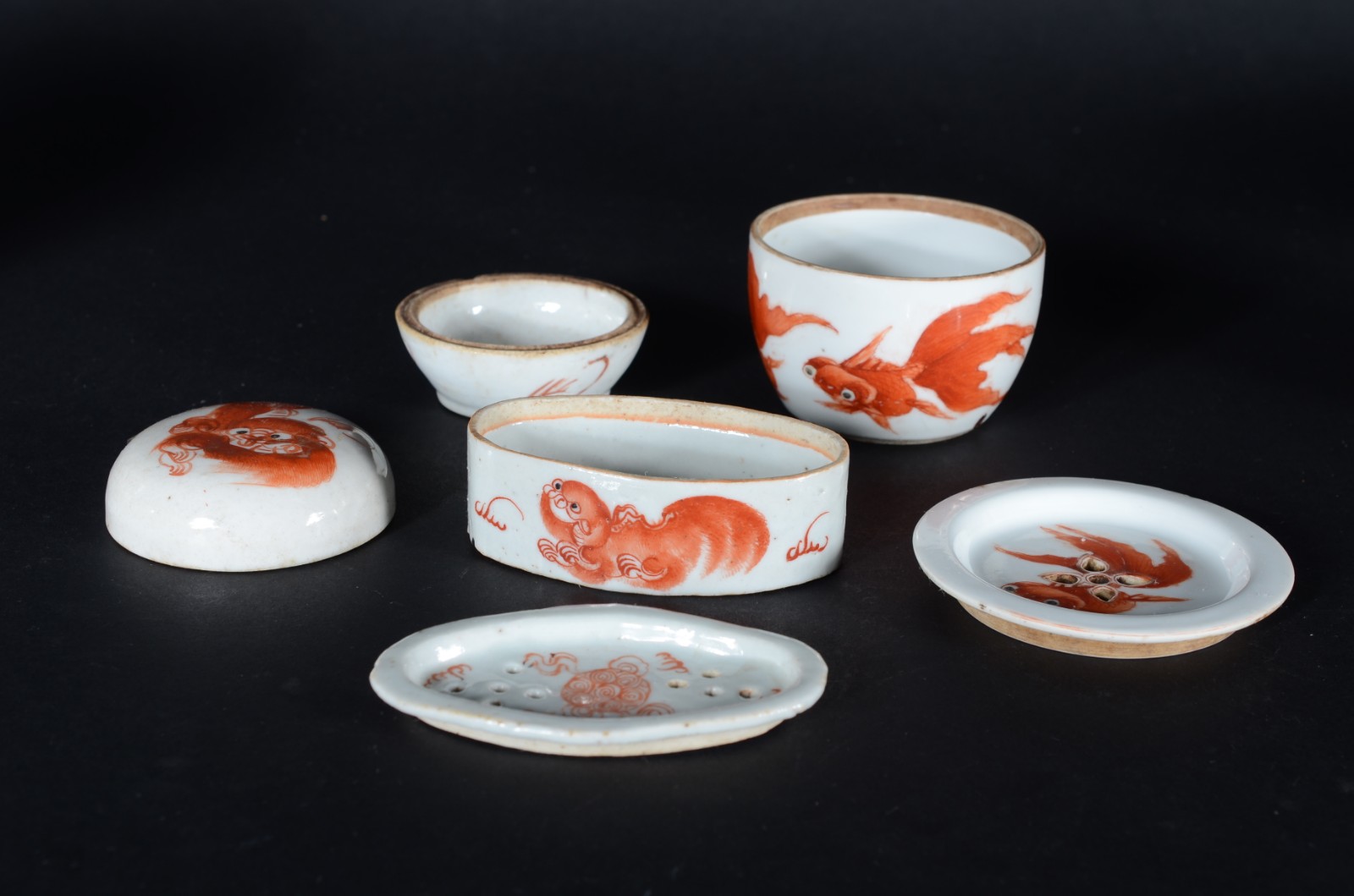 Conjunto com 6 antigas peças de porcelana chinesa decoradas com... - foto 4 de 6