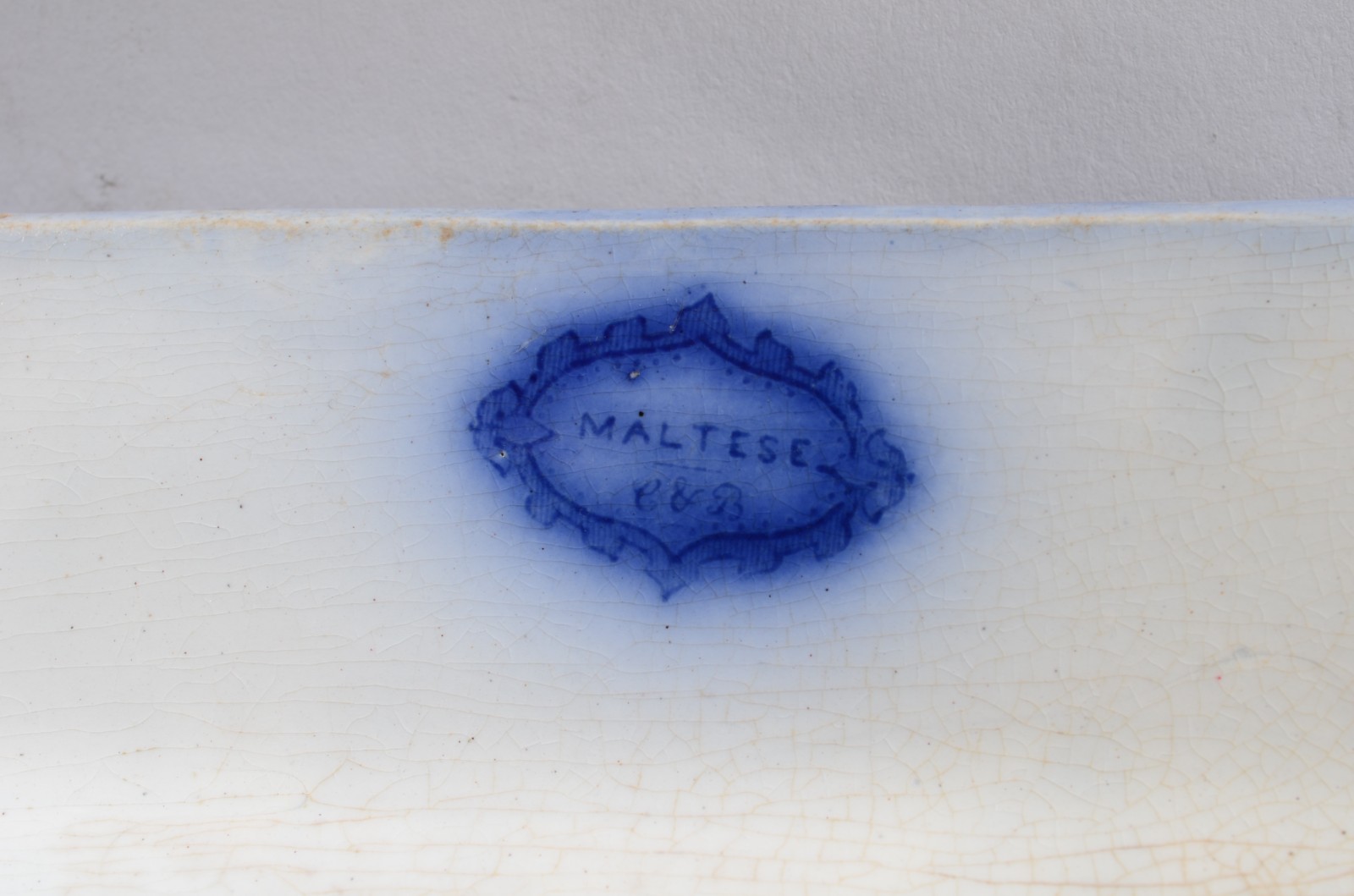 Travessa de faiança inglesa azul borrão "Maltese", feitio oitavado... - foto 4 de 5