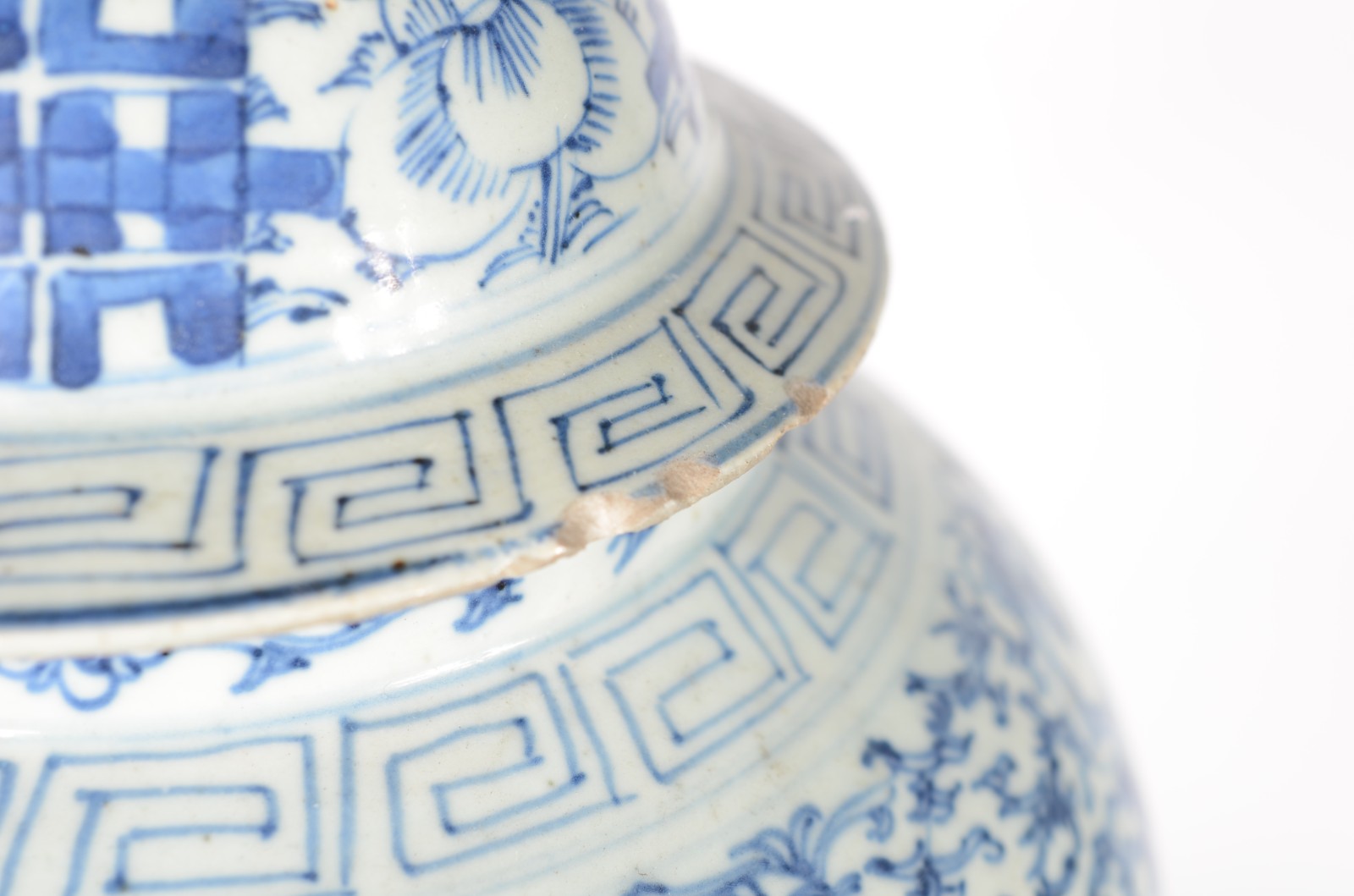 Par de antigos potiches de porcelana chinesa azul e branca, decorados... - foto 5 de 11