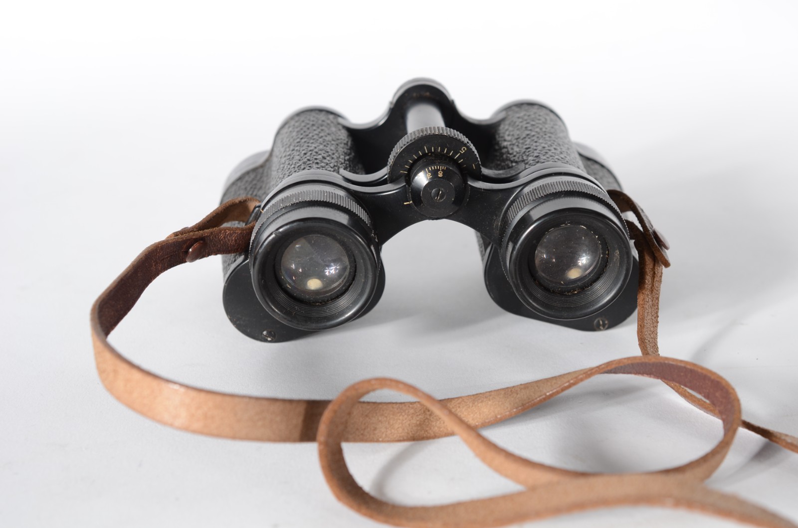 Binóculo antigo alemão, marca Carl Zeiss, no estojo. - foto 3 de 7