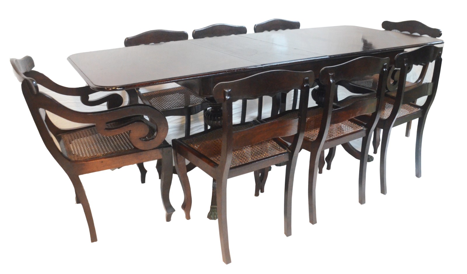 Mesa de jantar de jacarandá, tampo retangular com uma tábua extensora... - foto 1 de 11