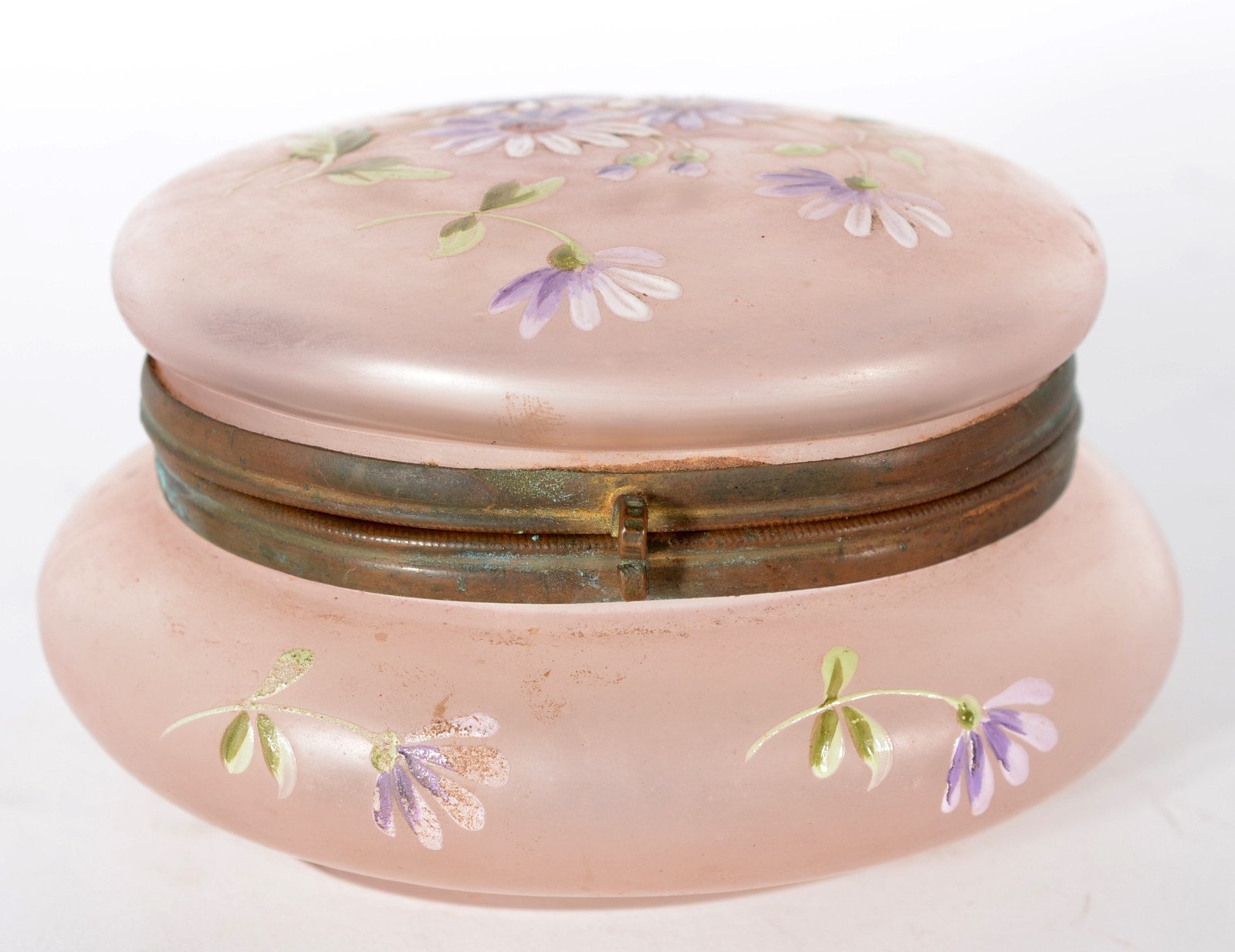 Três caixas porta jóias diversas, sendo: uma de porcelana tcheca com... - foto 8 de 10