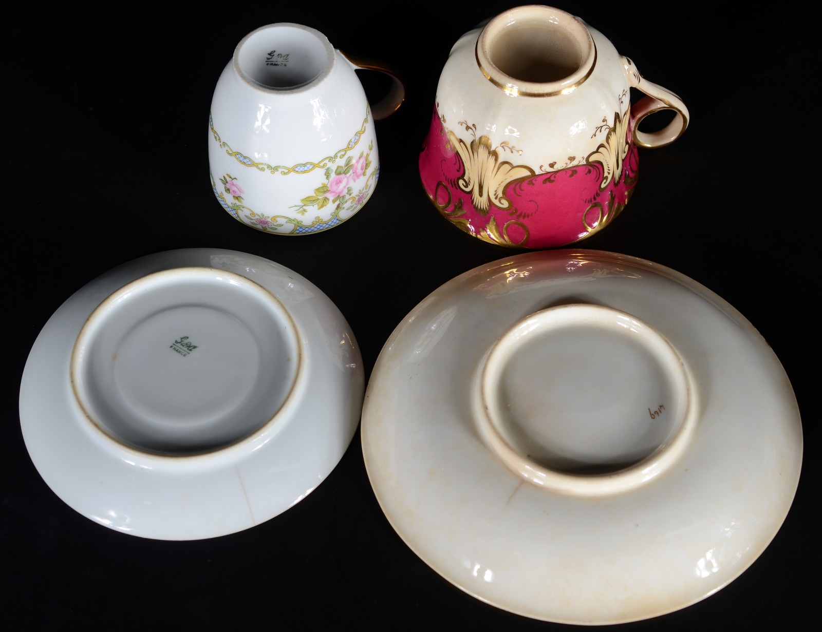 Diversas peças de porcelana, sendo: 4 xícaras de chá com pires, bowl... - foto 3 de 11