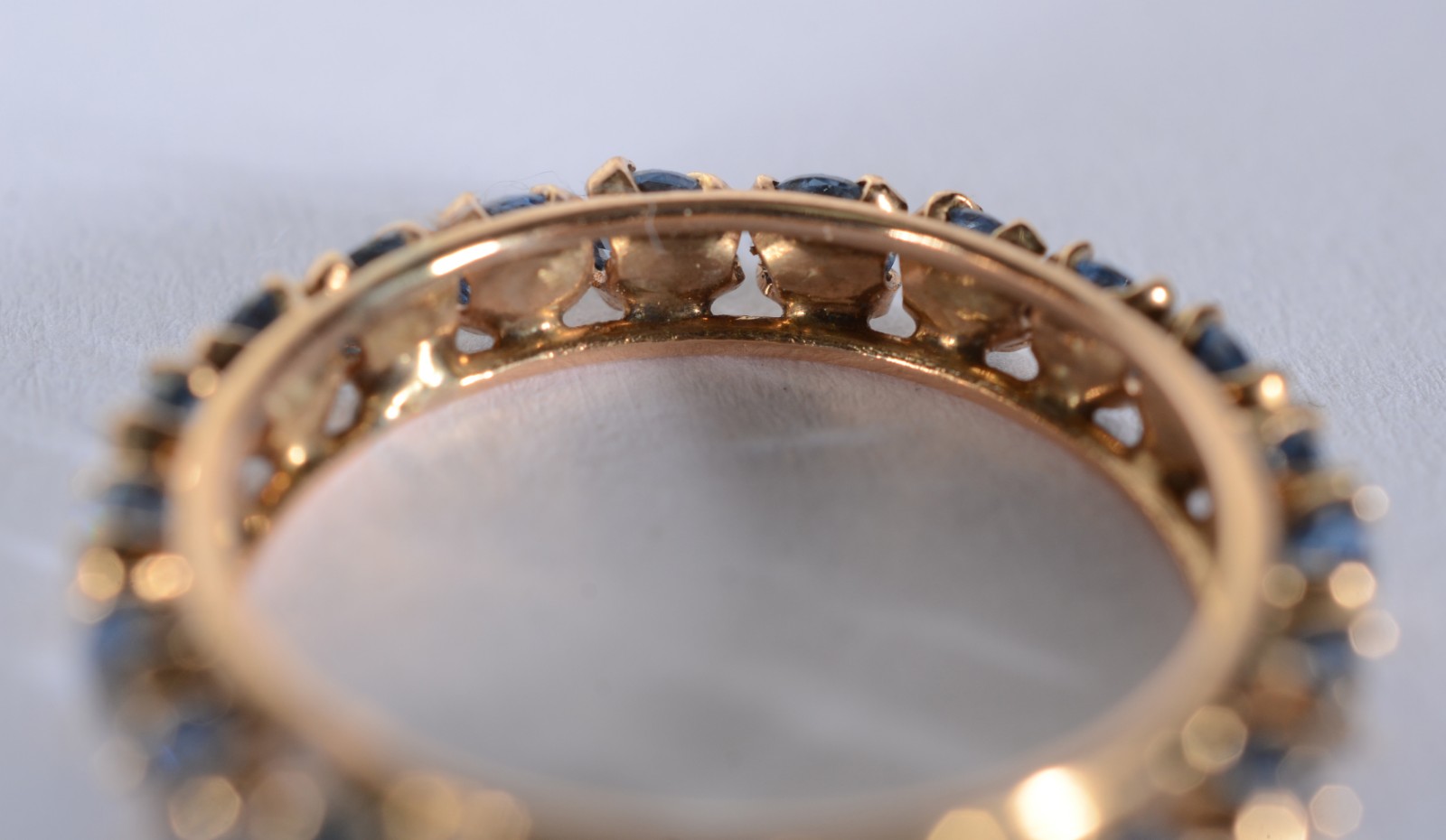 Aliança completa de ouro 18 k., com pedras de topázio azul, aro 16... - foto 3 de 4