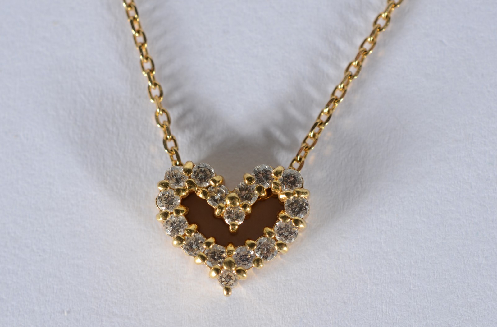 Colar com pendente com brilhantes de ouro 18 k., contraste 750 mls... - foto 1 de 6