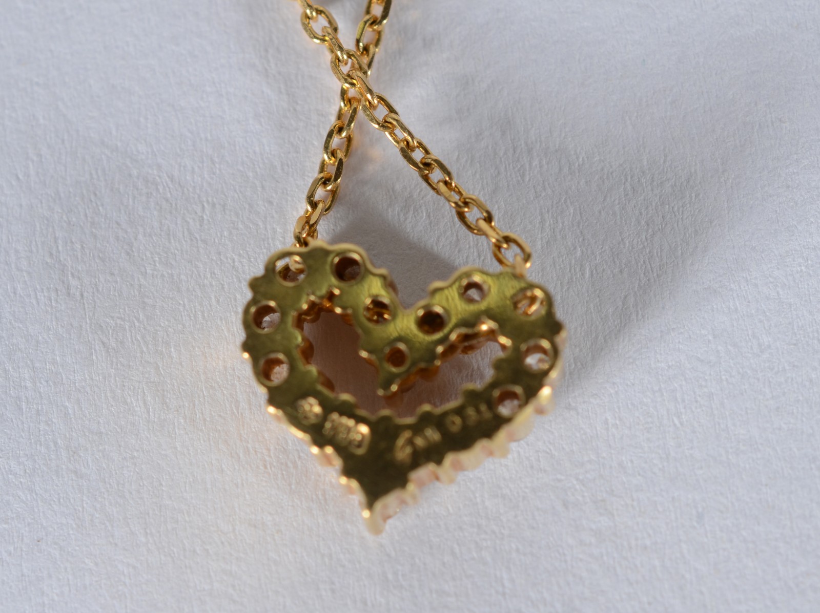 Colar com pendente com brilhantes de ouro 18 k., contraste 750 mls... - foto 5 de 6