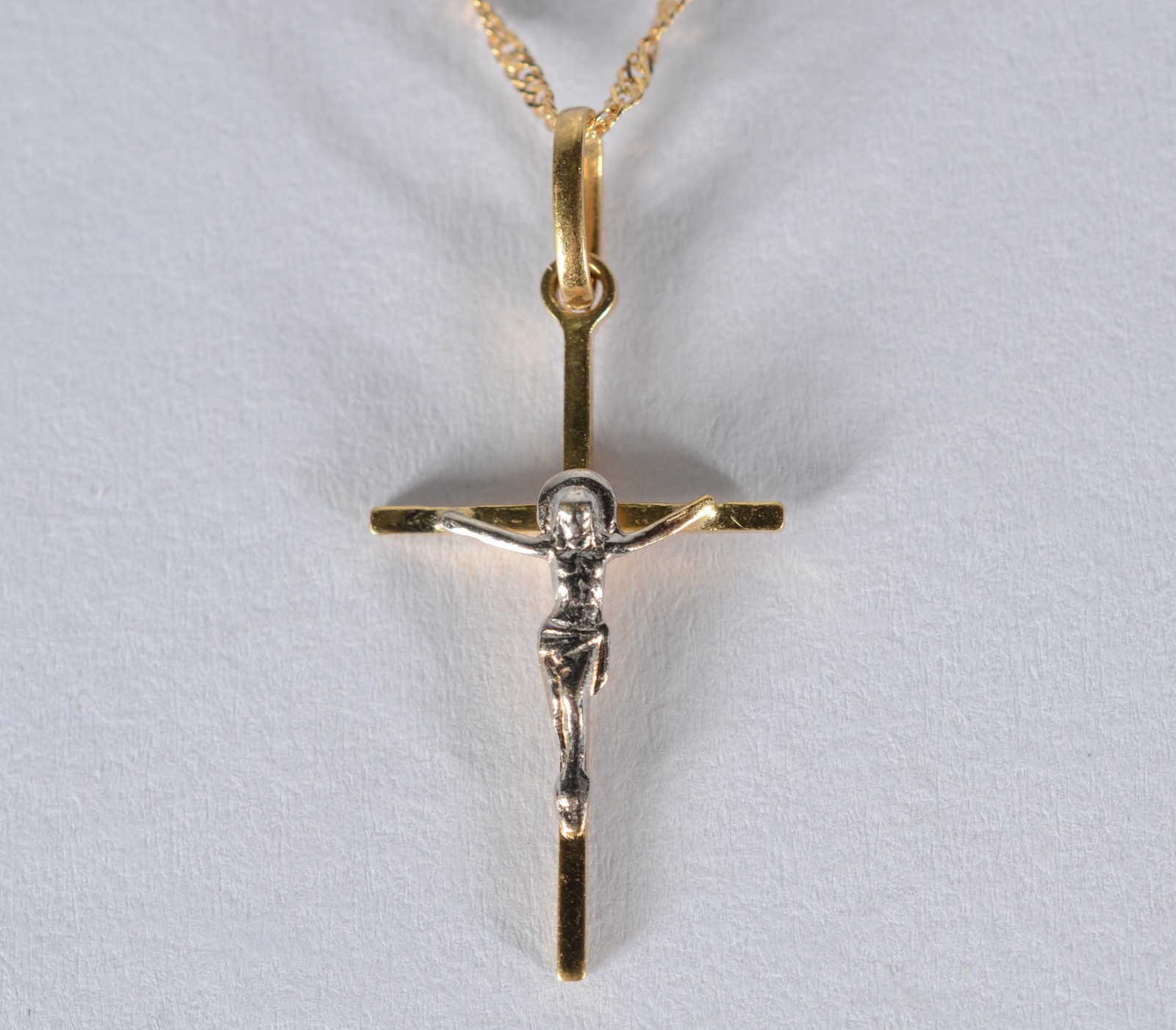 Colar com pendente feitio cruz de ouro 18 k., contraste 750 mls. (Por... - foto 1 de 7