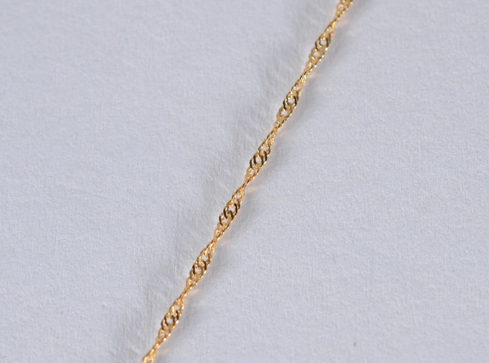 Colar com pendente feitio cruz de ouro 18 k., contraste 750 mls. (Por... - foto 4 de 7