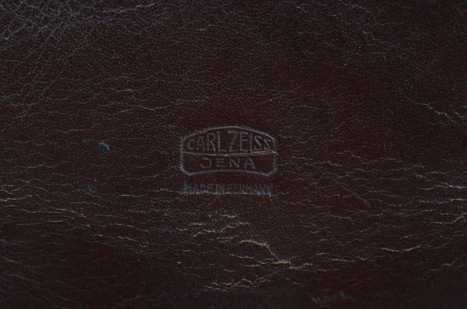 Binóculo antigo alemão, marca Carl Zeiss, no estojo. - foto 7 de 7